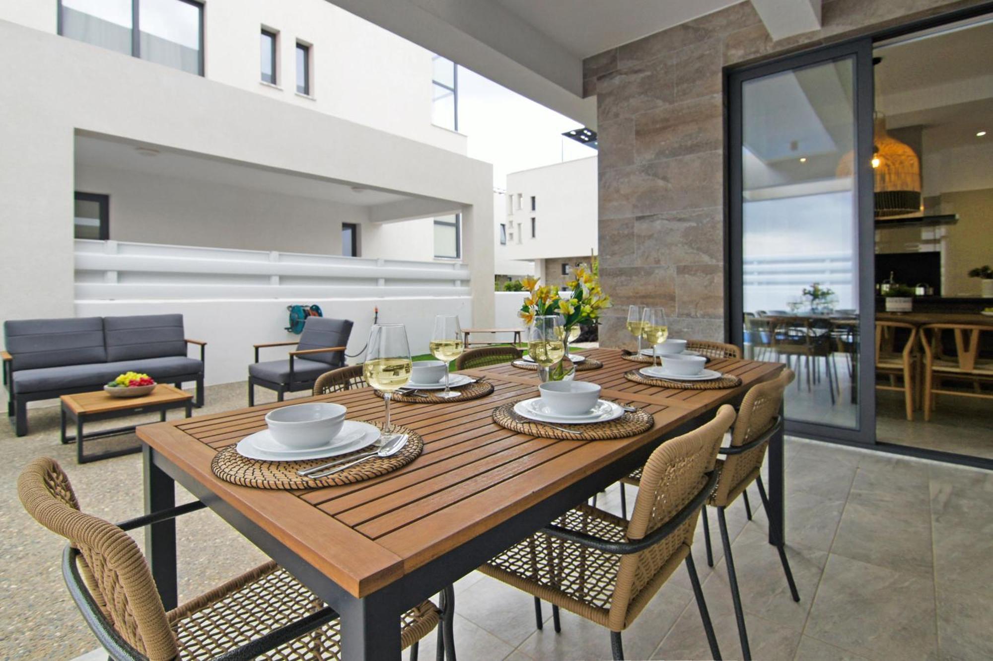 Villa Queen Isabella Протарас Екстериор снимка