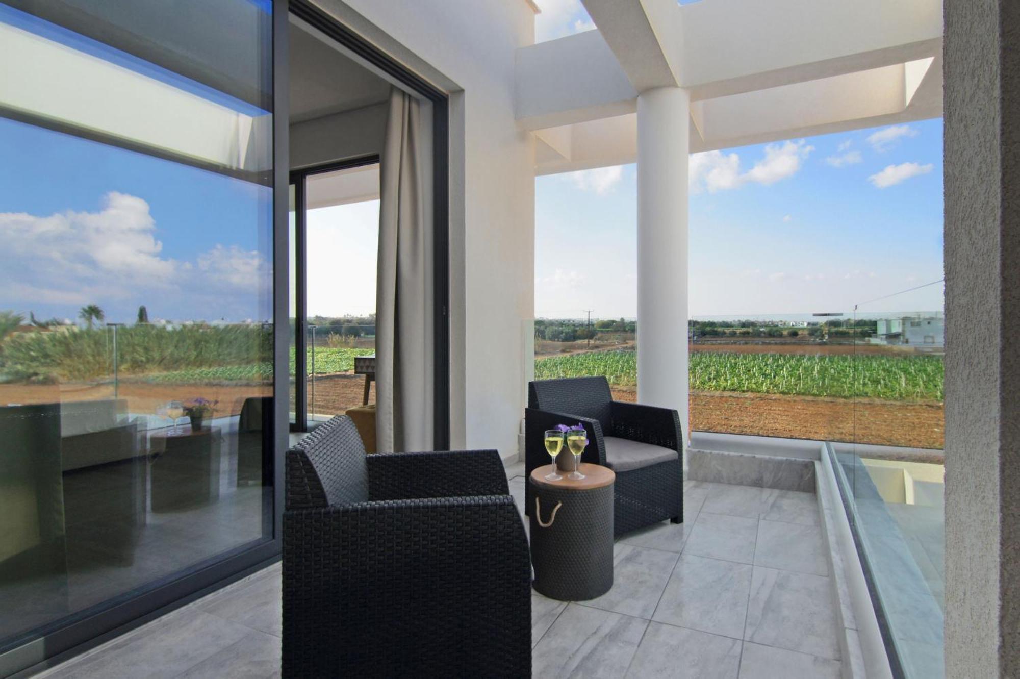 Villa Queen Isabella Протарас Екстериор снимка