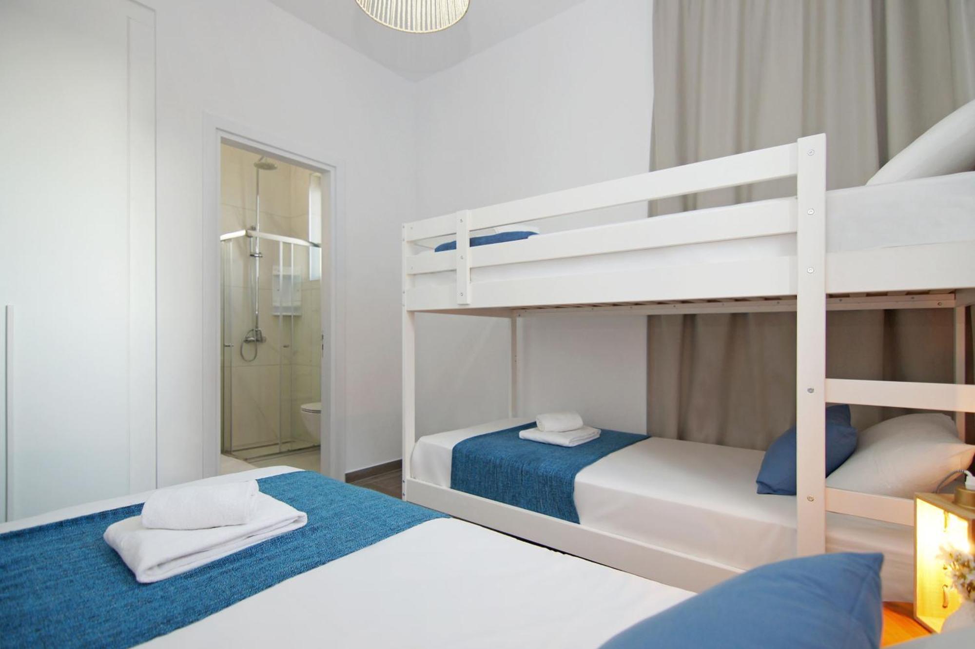 Villa Queen Isabella Протарас Екстериор снимка